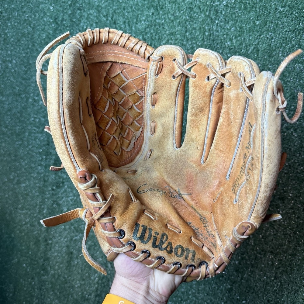 Wilson Signature A2124 George Brett 12" Baseball Glove RHT Signature Model - Picture 5 of 11